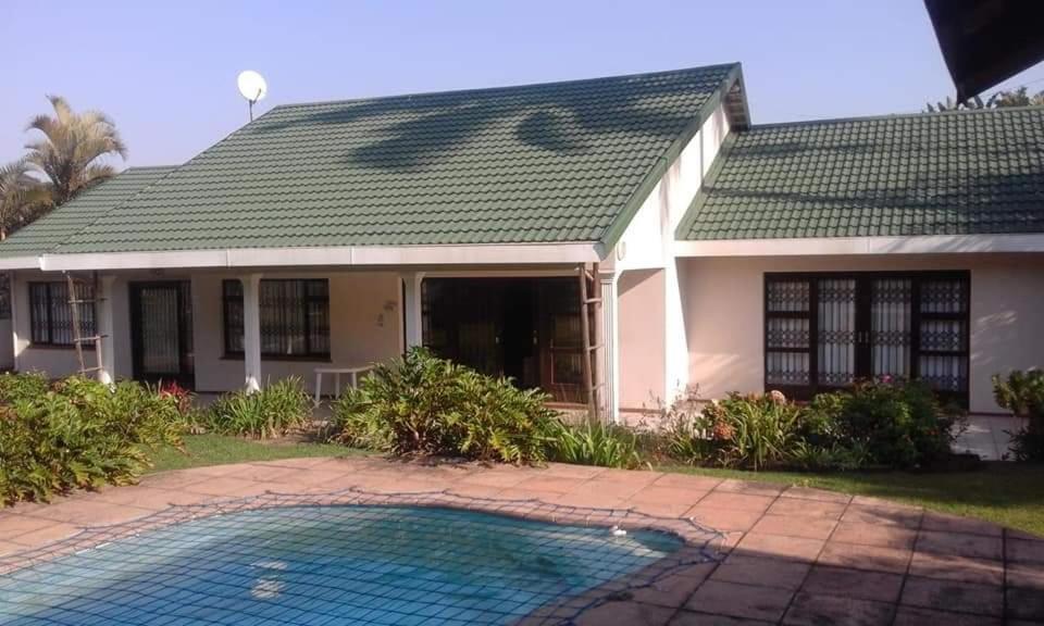 Sea Park Beach House Port Shepstone Eksteriør billede